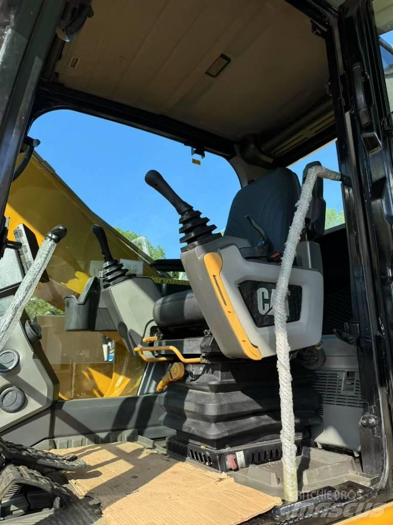 CAT 320 GC Vikšriniai ekskavatoriai