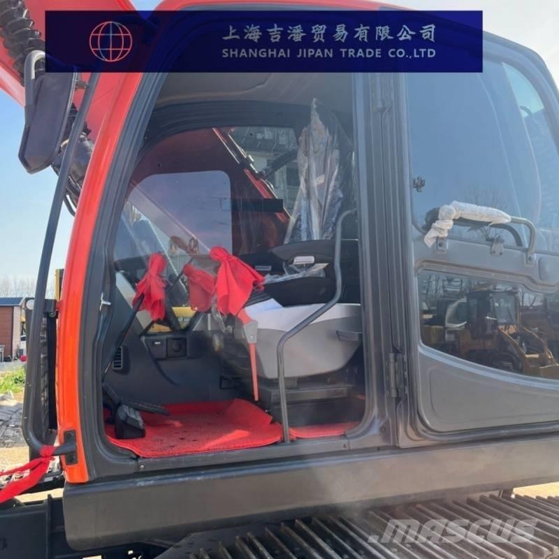 Doosan DX 225 Vikšriniai ekskavatoriai