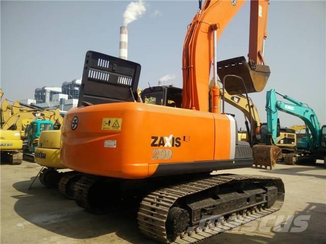 Hitachi ZX 200 Vikšriniai ekskavatoriai