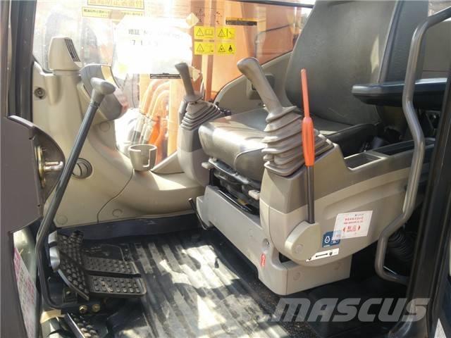Hitachi ZX 200 Vikšriniai ekskavatoriai