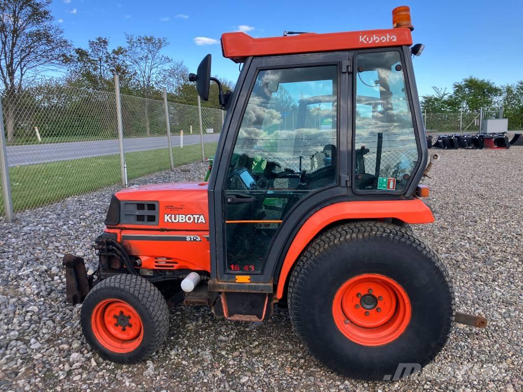 Kubota ST 30 Naudoti kompaktiški traktoriai