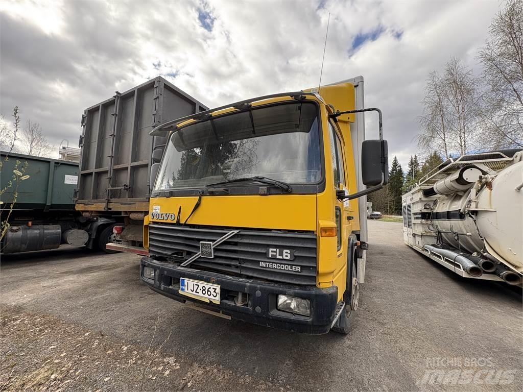 Volvo FL612 Sunkvežimiai su dengtu kėbulu