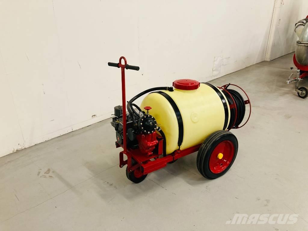 Hardi TR3-200 Prikabinami purkštuvai