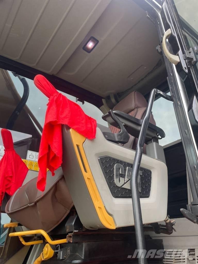 CAT 330GC Vikšriniai ekskavatoriai