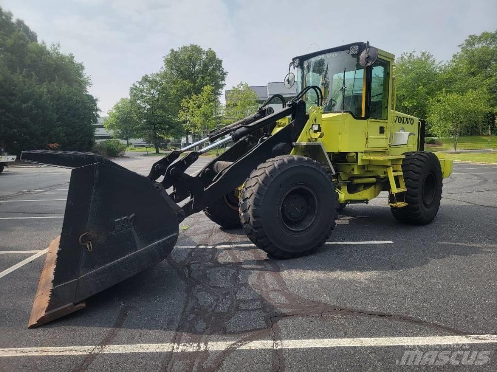 Volvo MICHIGAN L90B Naudoti ratiniai krautuvai