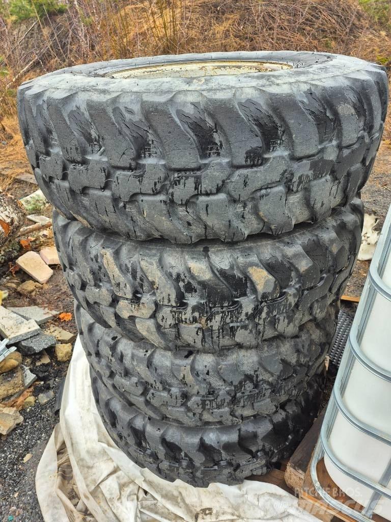 Dunlop 365/80R20 Padangos, ratai ir ratlankiai