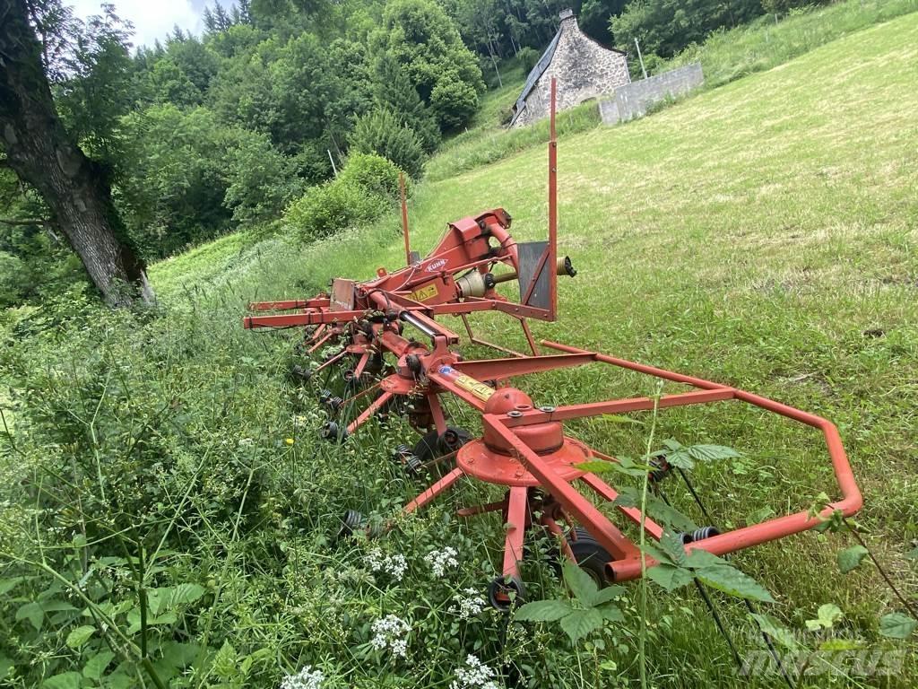 Kuhn GF6301MH Šieno grėbliai ir vartytuvai