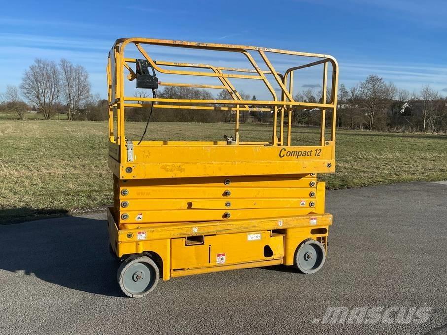 Haulotte Compact 12 Žirkliniai keltuvai