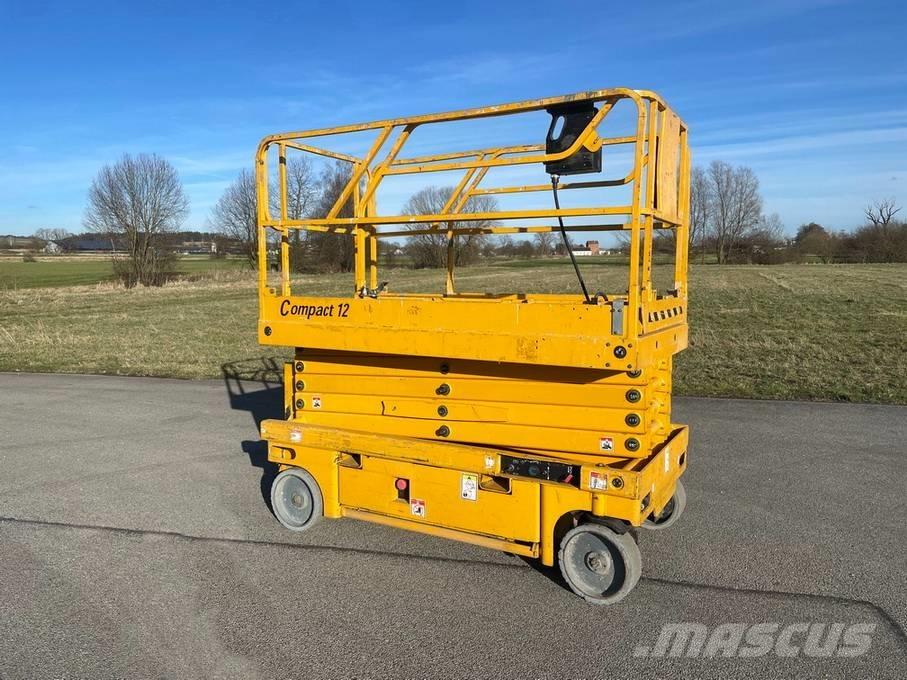 Haulotte Compact 12 Žirkliniai keltuvai