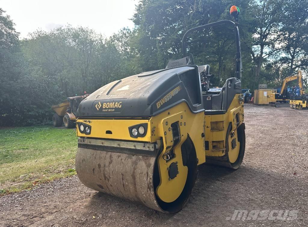 Bomag BW 135 AD-5 Porinių būgnų volai