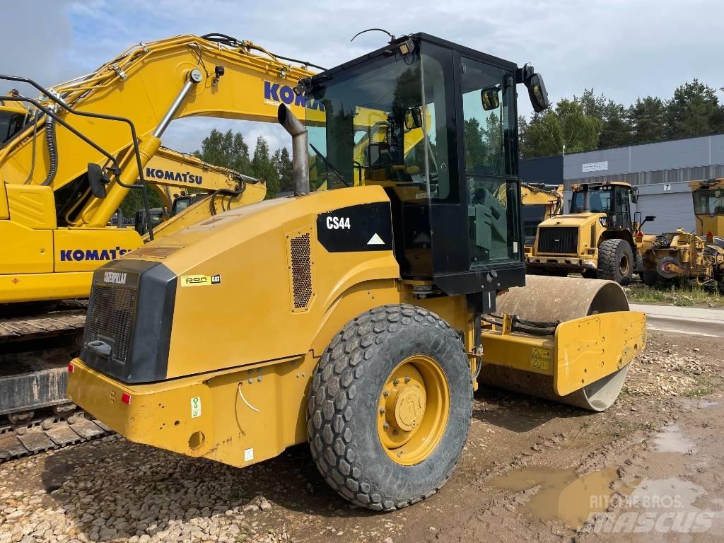CAT CS44 Vieno būgno volai