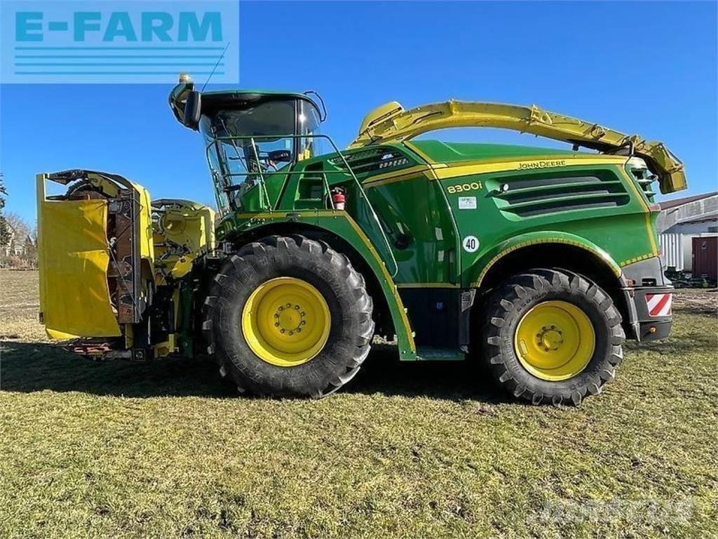 John Deere 8300 Pašarų ruošimo technika