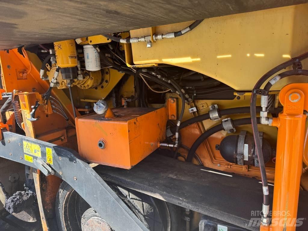 CAT AP 555 E Asfalto klotuvai