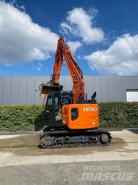 Hitachi 135US-6 Vikšriniai ekskavatoriai