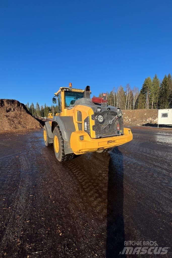 Volvo L 120 H Naudoti ratiniai krautuvai