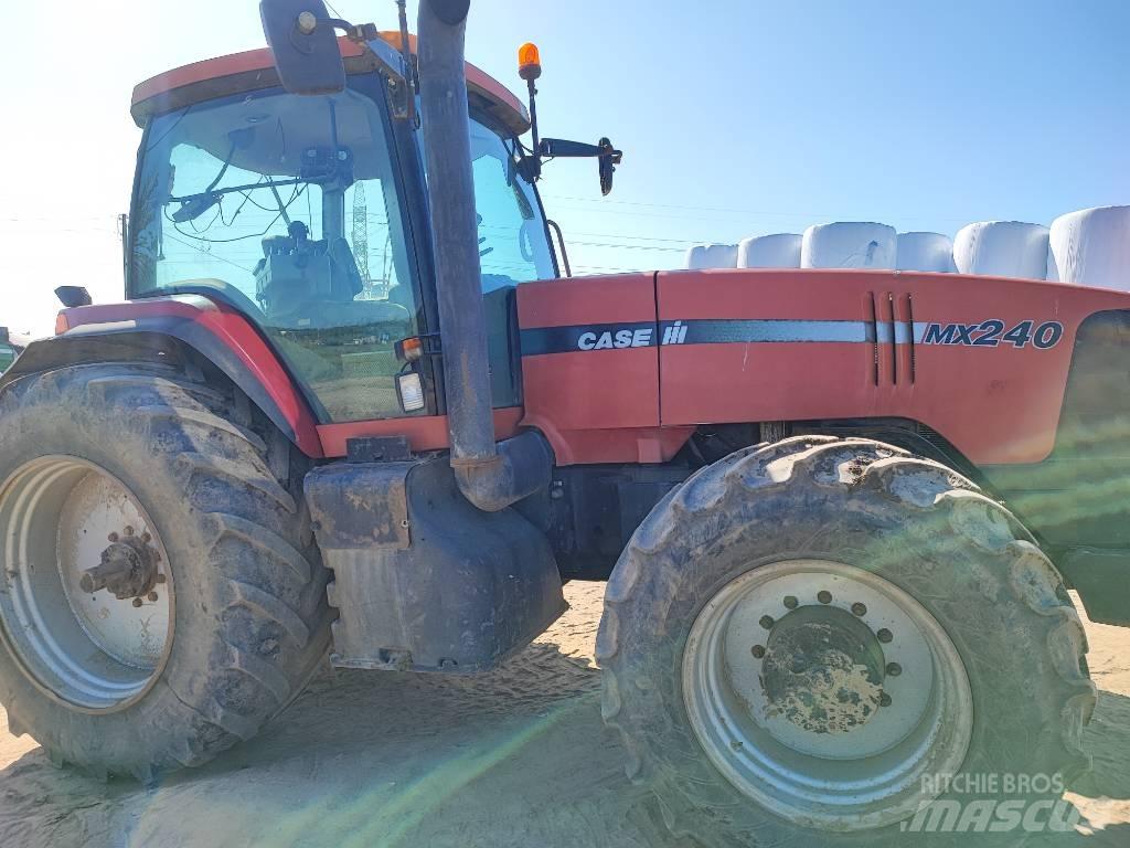 Case IH MX 240 Traktoriai