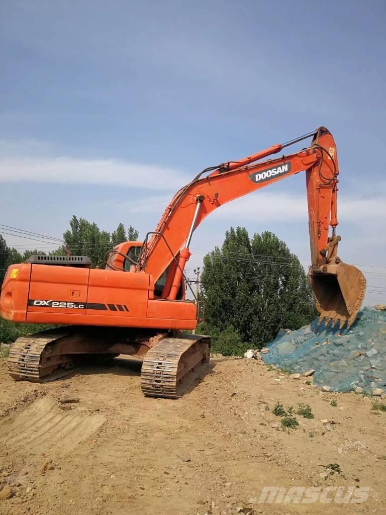 Doosan dx225 Vikšriniai ekskavatoriai