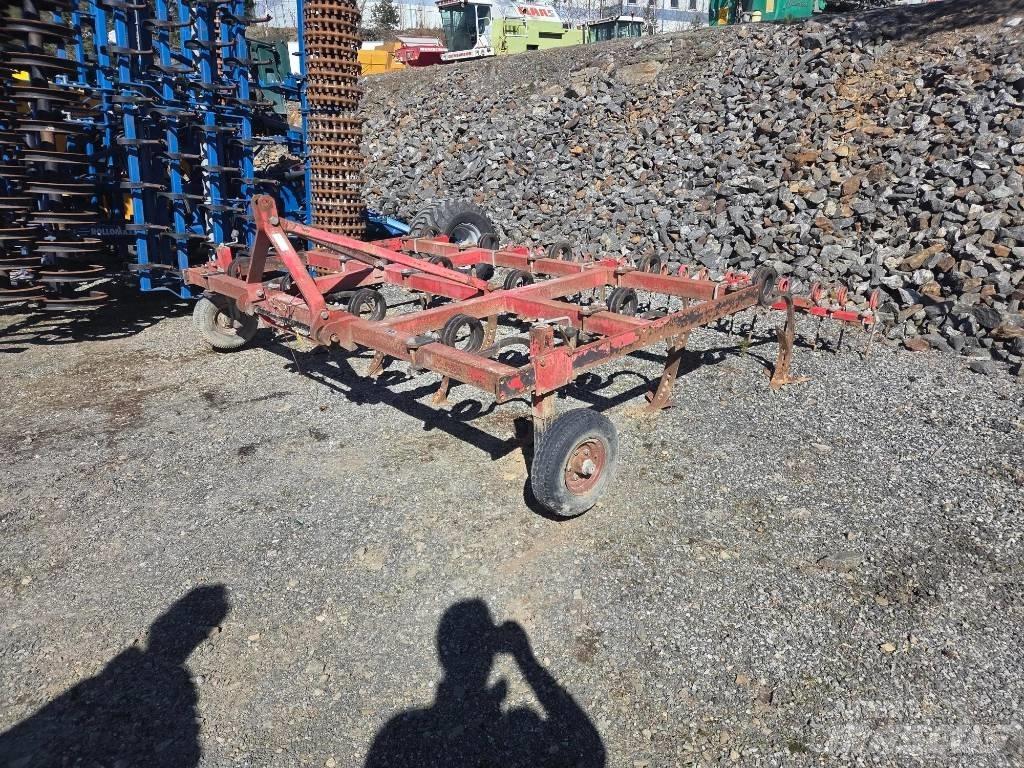 Väderstad Cultivator Kultivatoriai