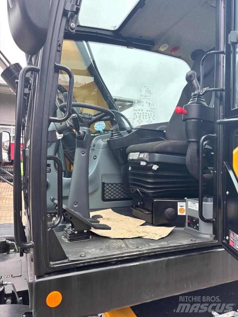 Hydrema MX18G Ratiniai ekskavatoriai
