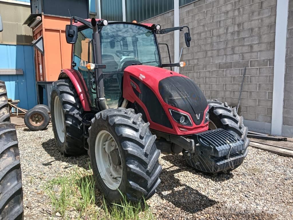 Valtra A 114 Traktoriai