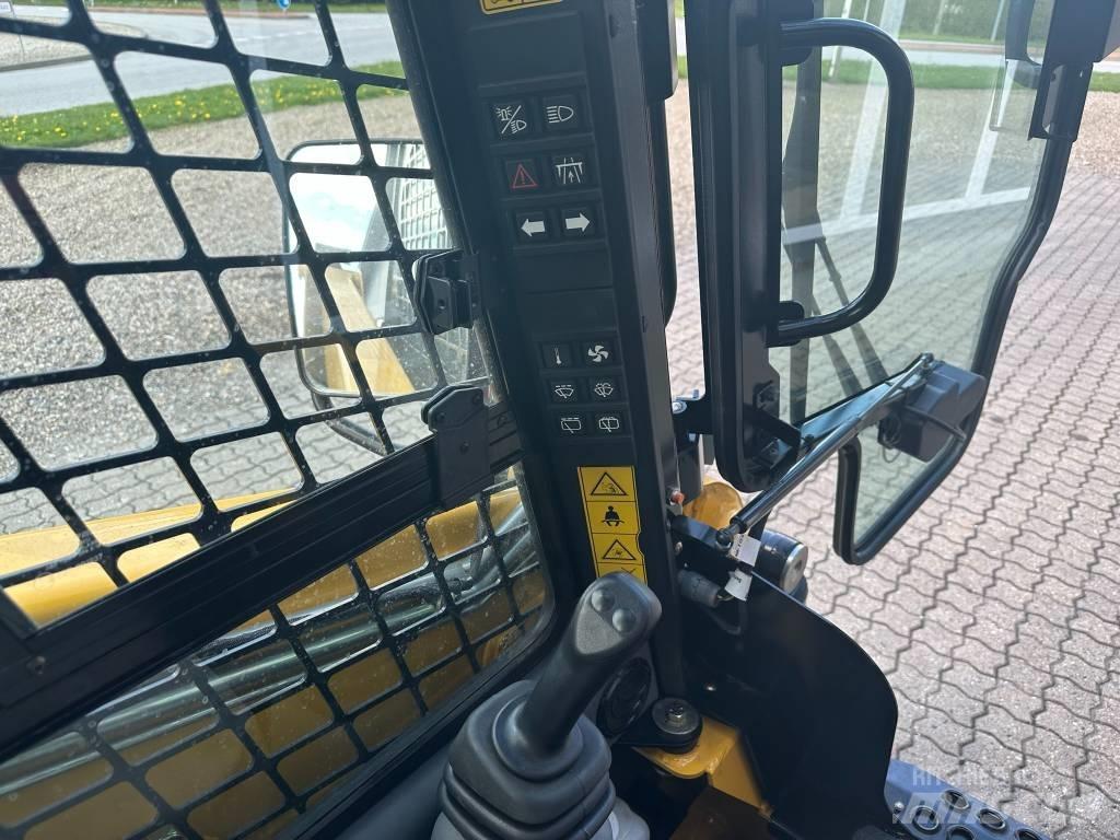 Gehl RT165 Krautuvai su šoniniu pasukimu