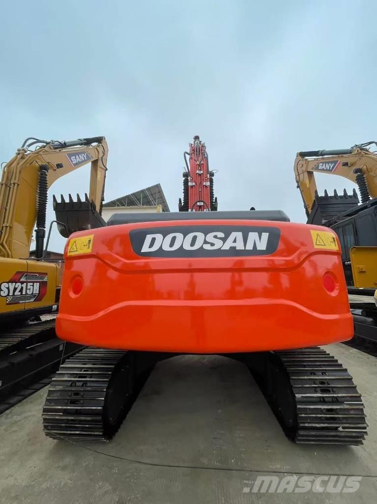 Doosan DX 225 LC Vikšriniai ekskavatoriai