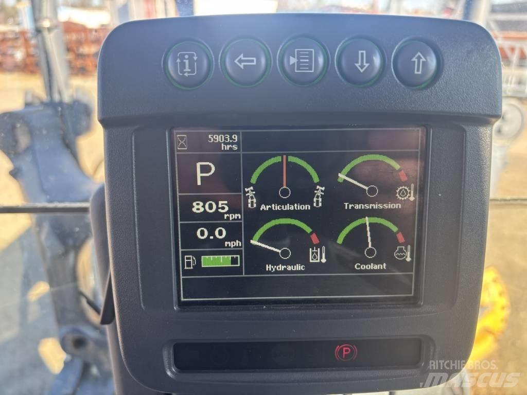 DEERE 872G Greideriai