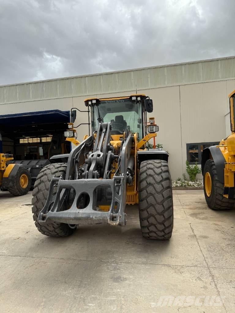 Volvo L 110 H Naudoti ratiniai krautuvai