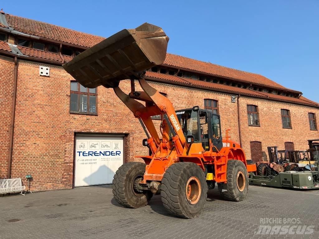 Doosan DL 300 Naudoti ratiniai krautuvai