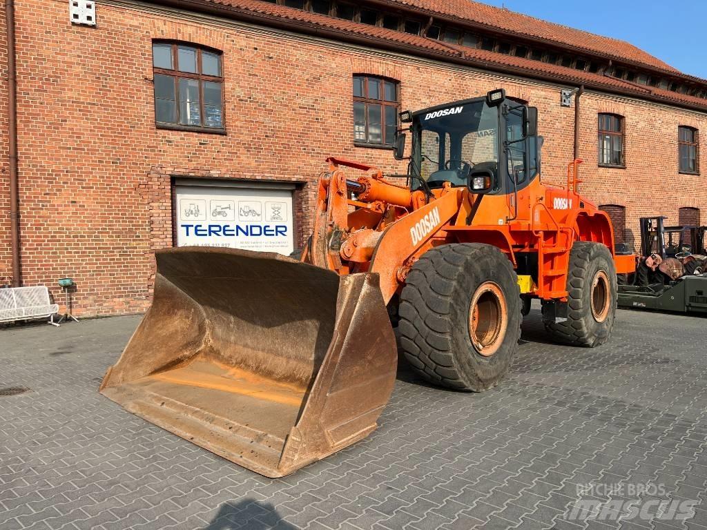 Doosan DL 300 Naudoti ratiniai krautuvai