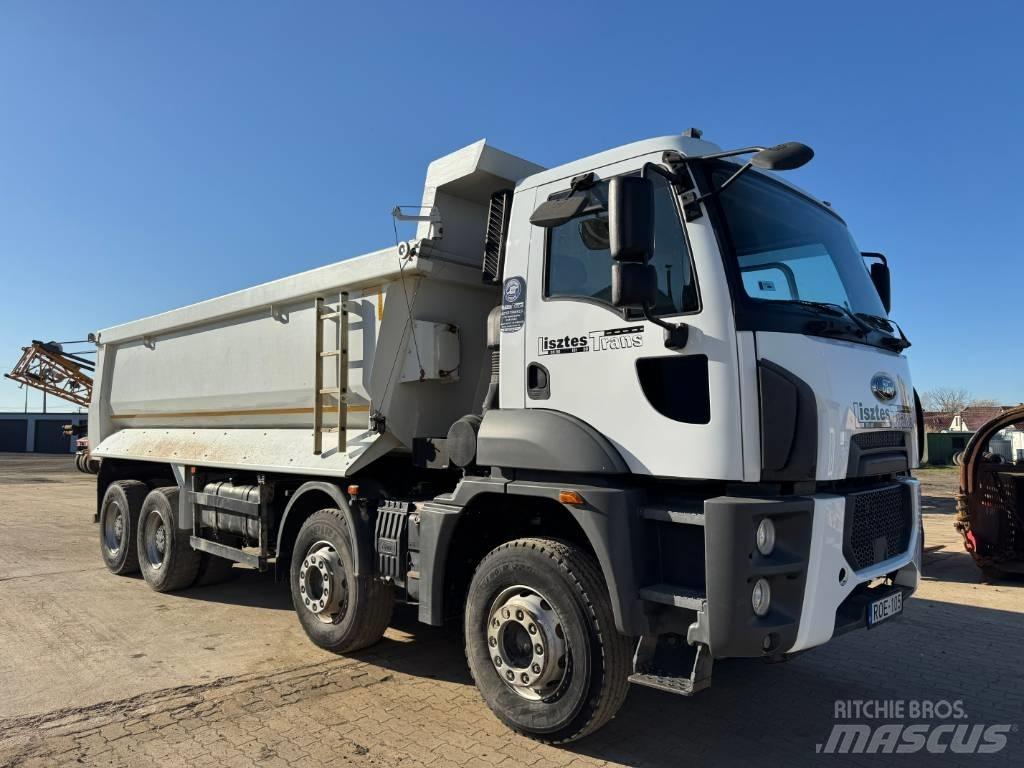 Ford Cargo Savivarčių priekabų vilkikai