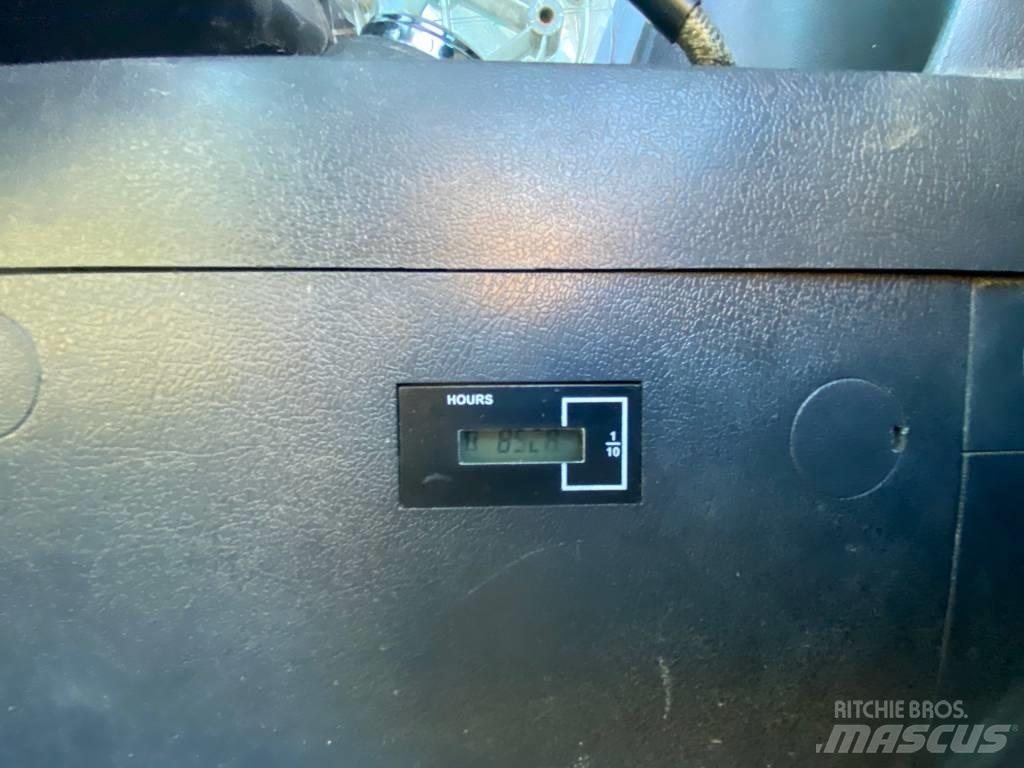 Hyundai HW160 Ratiniai ekskavatoriai