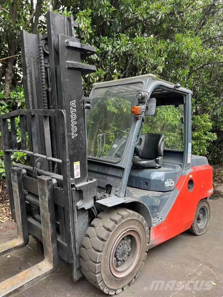 Toyota 8FD50N Elektriniai šakiniai krautuvai