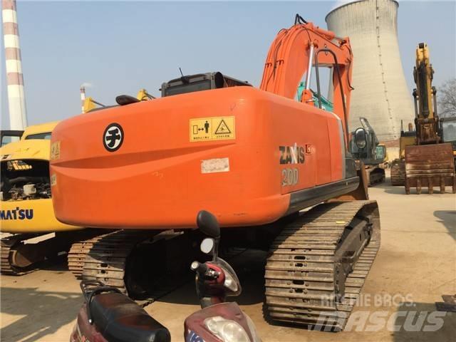 Hitachi ZX 200 Vikšriniai ekskavatoriai