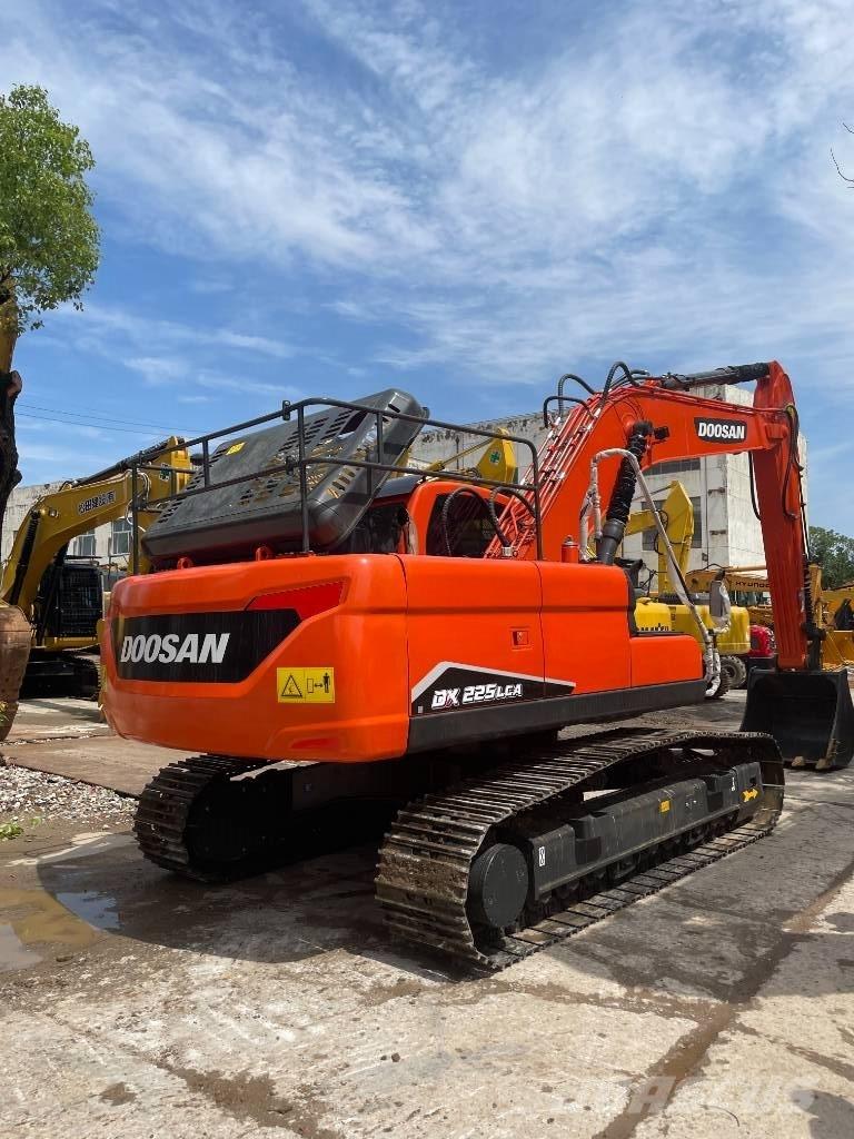 Doosan DX 225 Vidutinės galios ekskavatoriai 7-12 t
