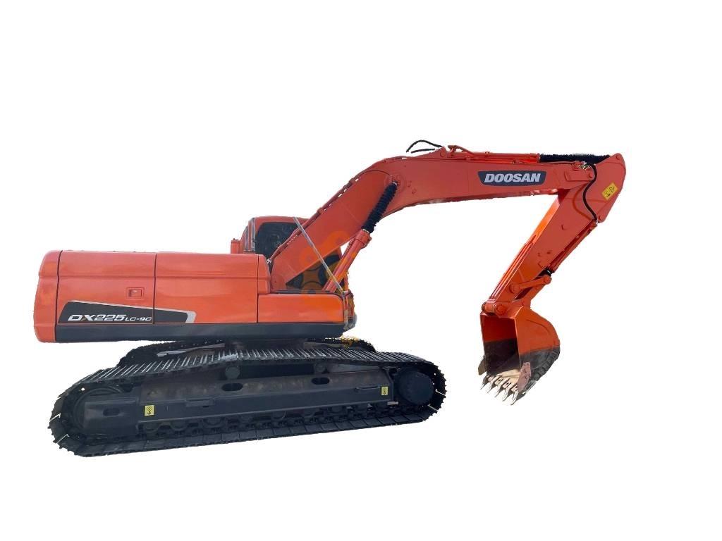 Doosan DX 225 LC Vikšriniai ekskavatoriai