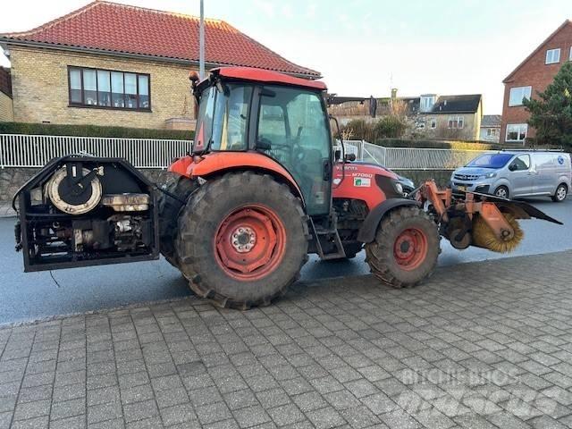 Kubota 7060M Traktoriai