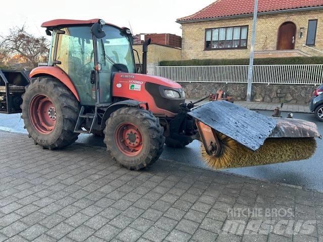 Kubota 7060M Traktoriai