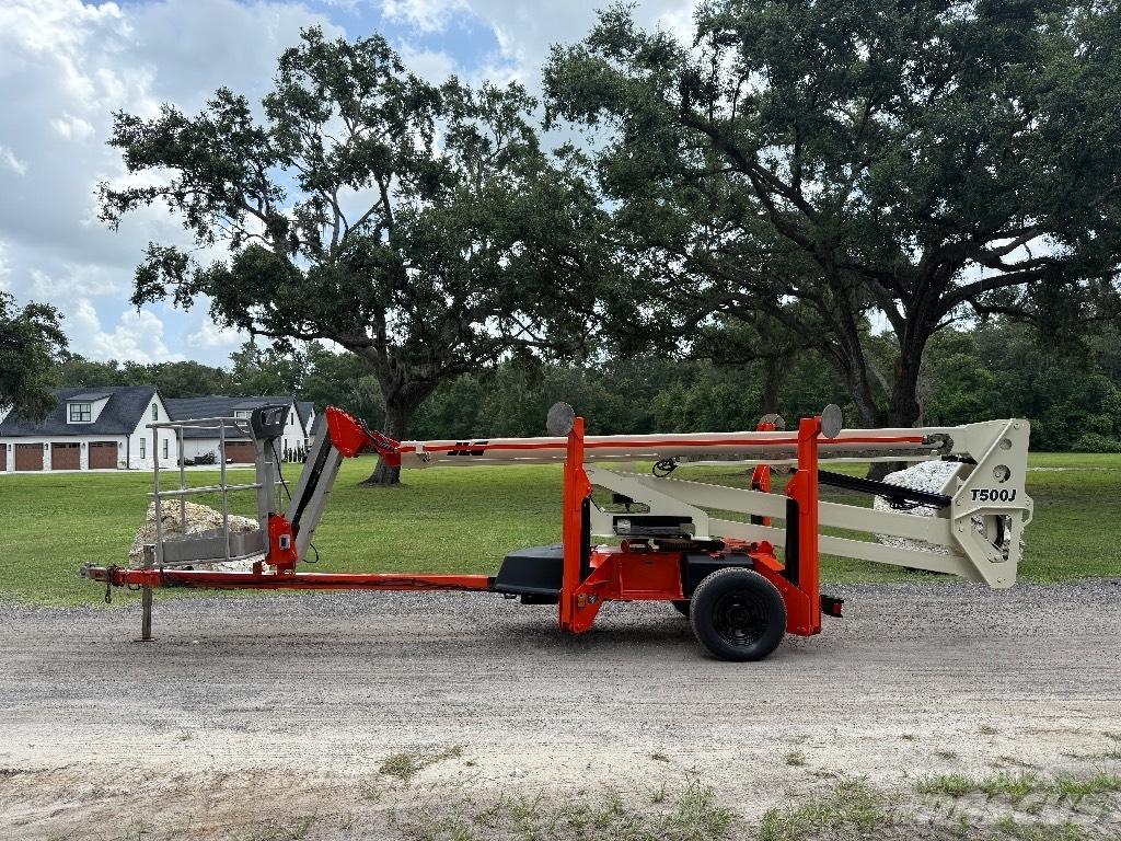 JLG T 500 J Ant priekabų montuojamos kėlimo platformos