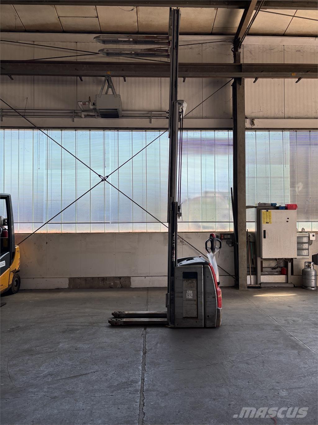 Still EXV 16 Savaeigiai rietuvai