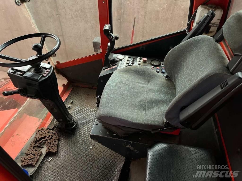 Bourgoin JL 410 A Derliaus nuėmimo kombainai
