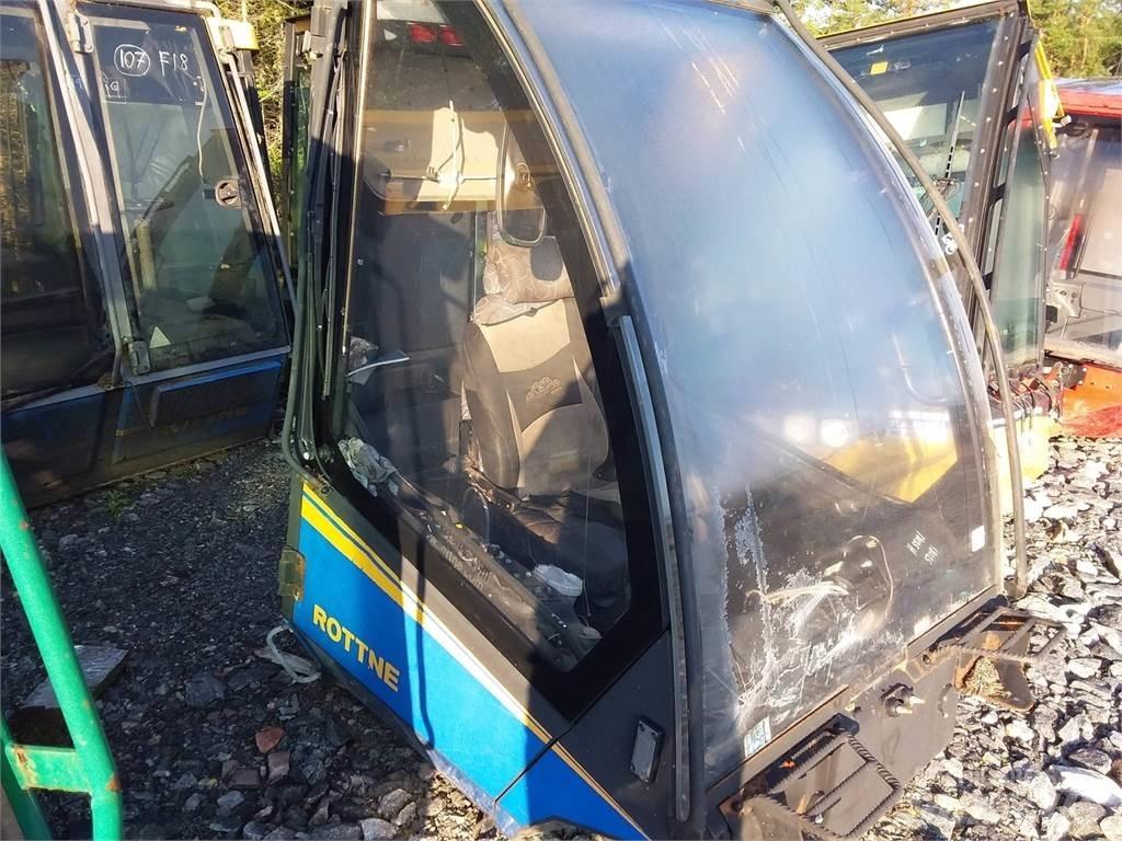 Rottne H20 Kabinos ir salonai
