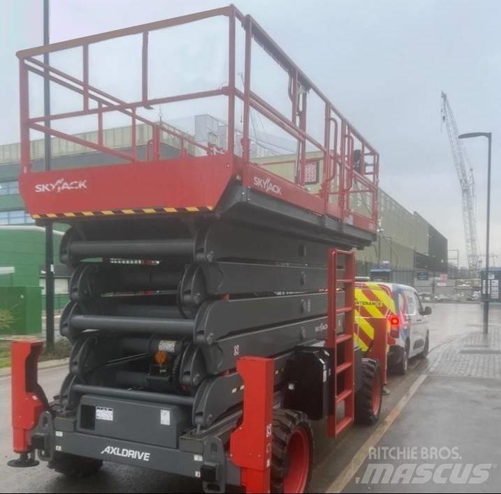 SkyJack SJ9664RT Žirkliniai keltuvai