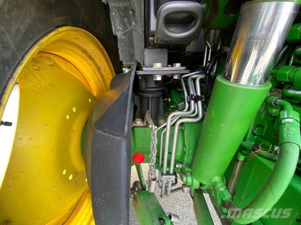 John Deere 6120R Traktoriai
