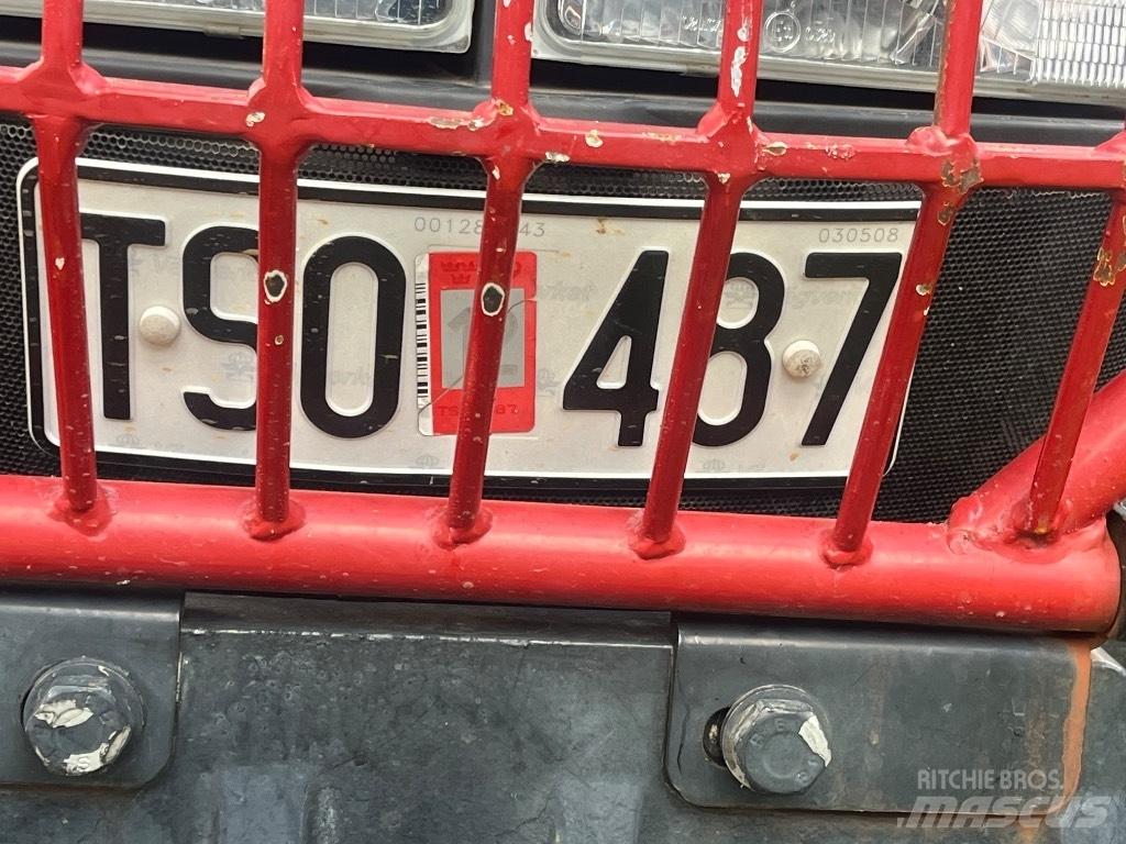 Case IH JX 70 U skog Traktoriai