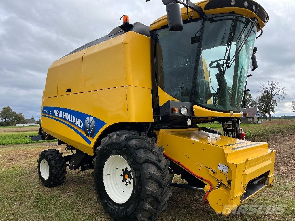 New Holland TC 5.70 Derliaus nuėmimo kombainai