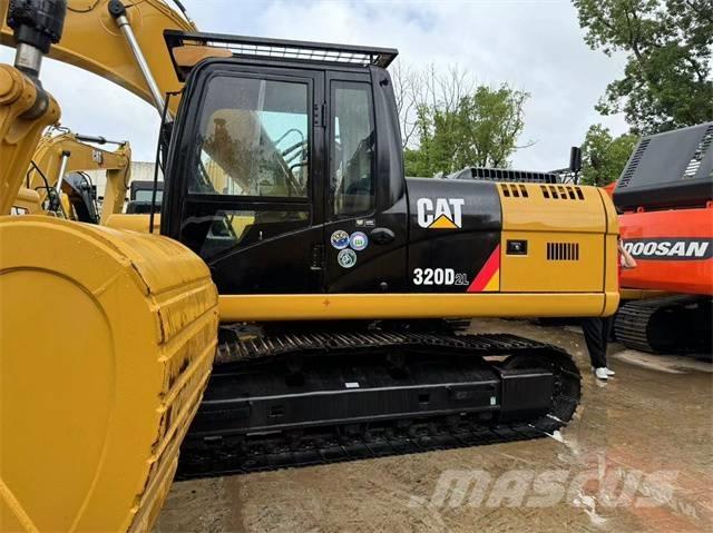 CAT 320D2L Vikšriniai ekskavatoriai
