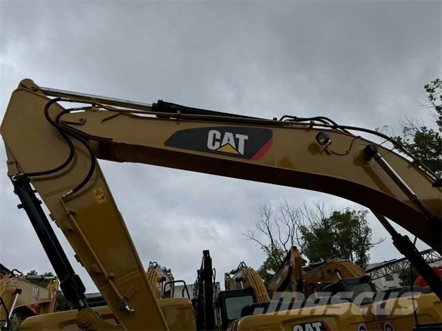 CAT 320D2L Vikšriniai ekskavatoriai