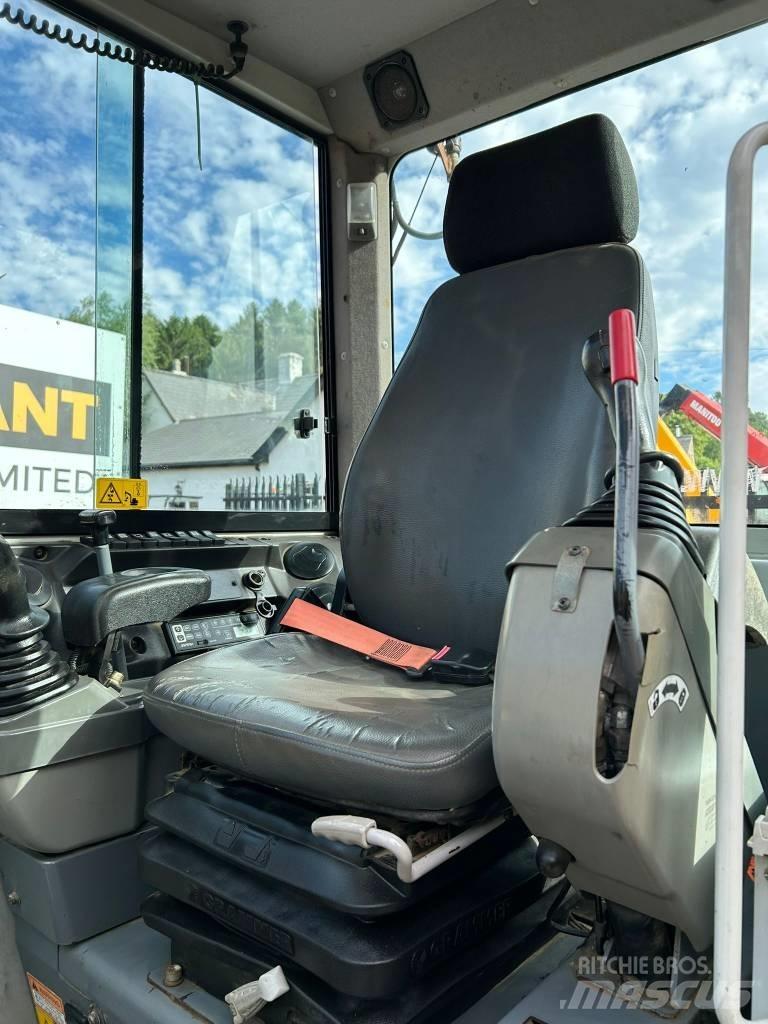 Takeuchi TB 230 Mini ekskavatoriai < 7 t
