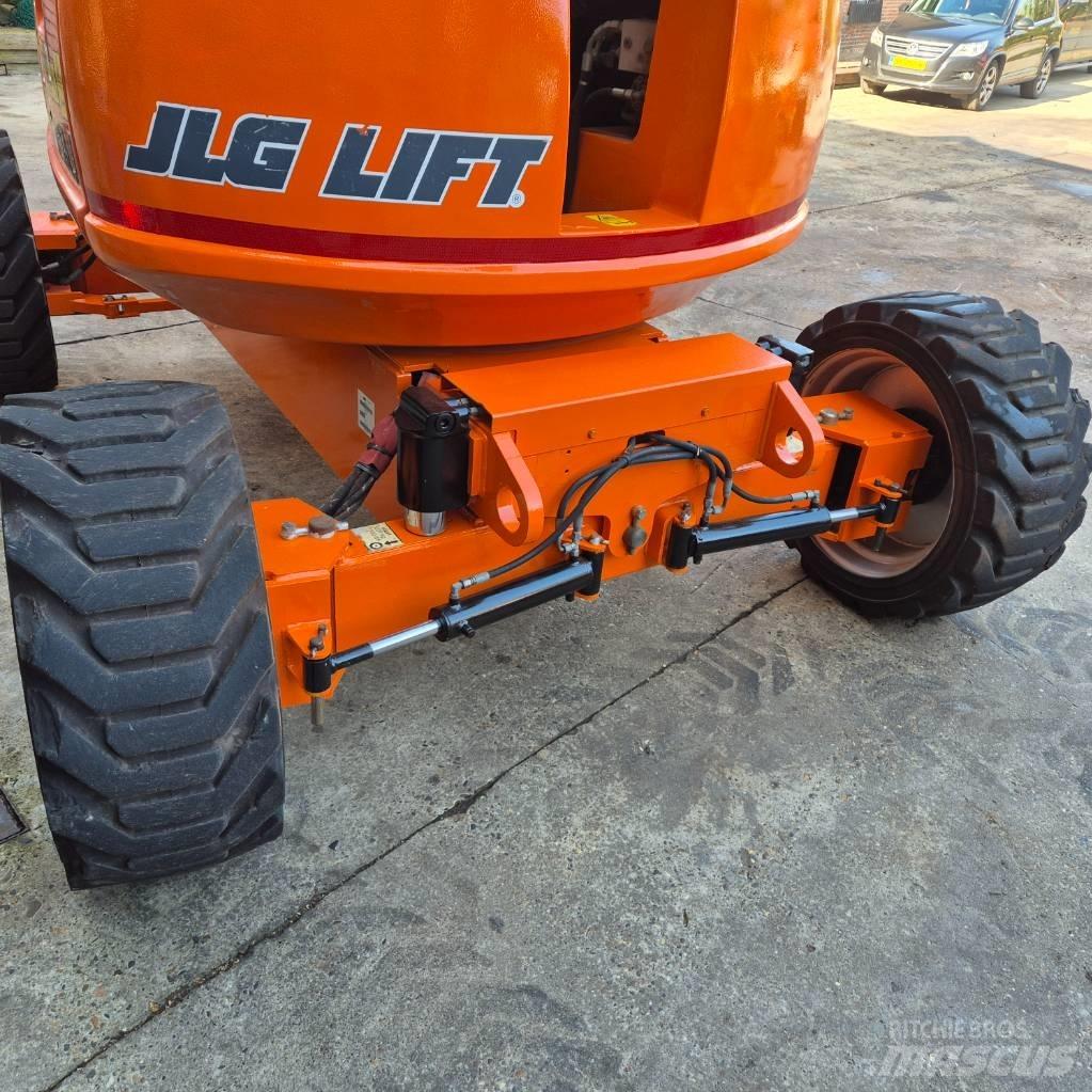 JLG 600 AJ Alkūniniai keltuvai
